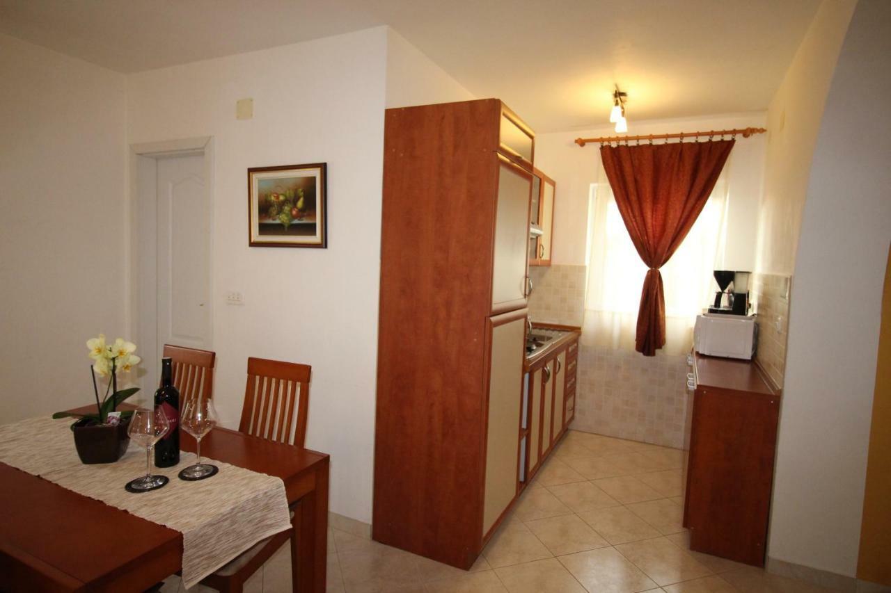 Apartmani Olea Krk Krk Town Esterno foto