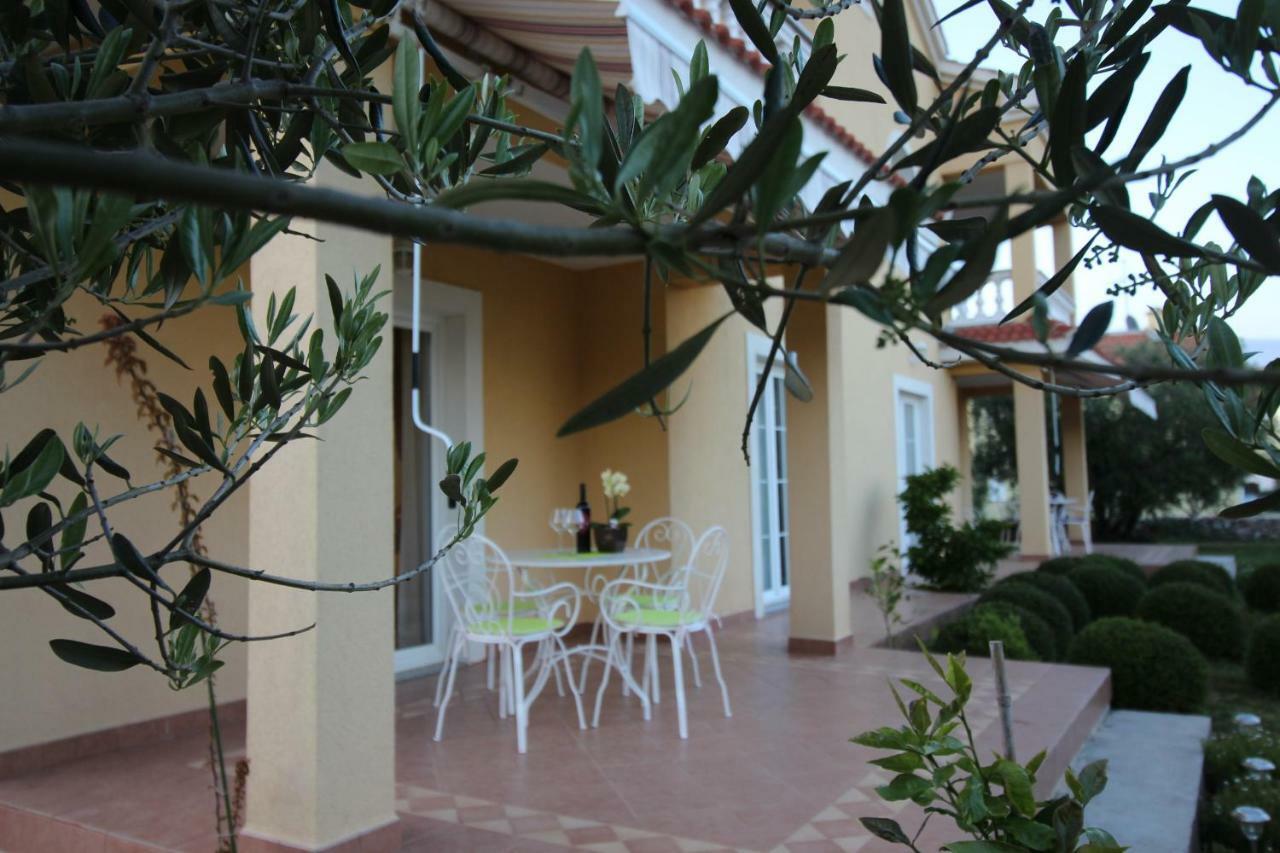 Apartmani Olea Krk Krk Town Esterno foto