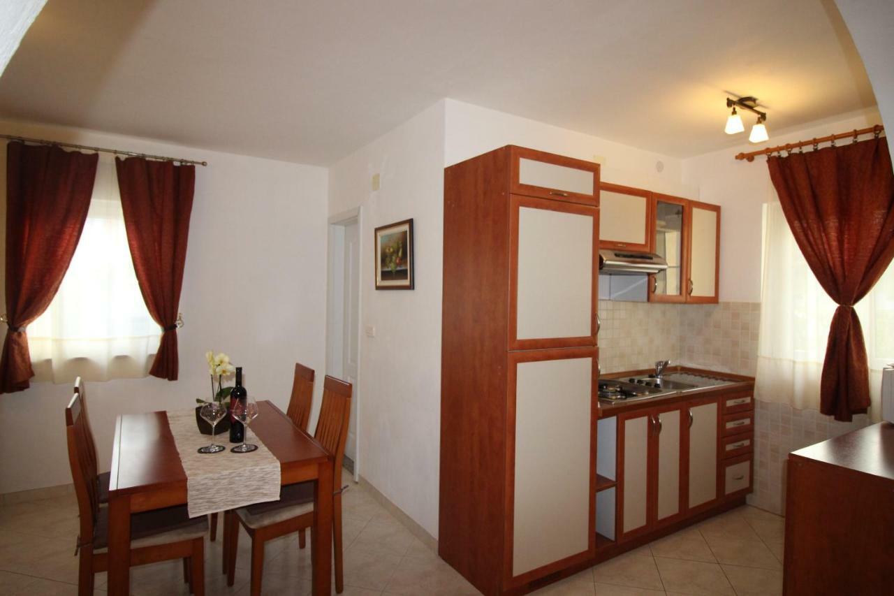 Apartmani Olea Krk Krk Town Esterno foto